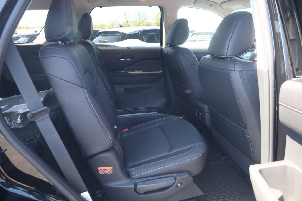 New 2026 Nissan Pathfinder SL image 22