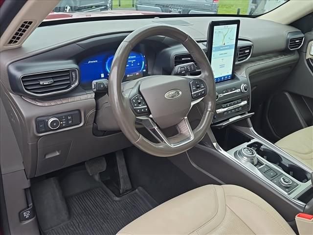 Used 2020 Ford Explorer Platinum w/ Premium Technology Package image 14