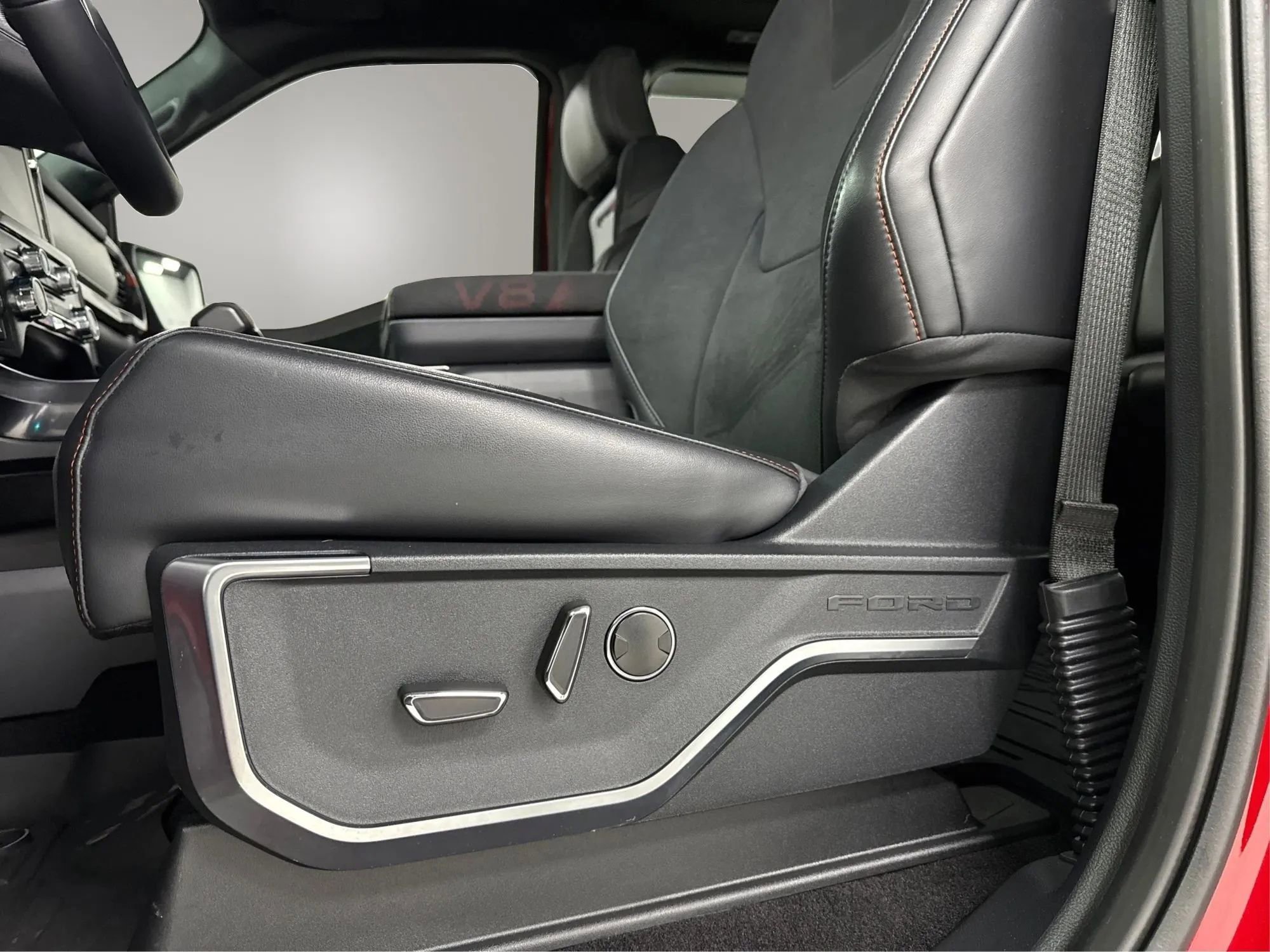 Used 2025 Ford F150 Raptor w/ Equipment Group 803A Raptor R image 21