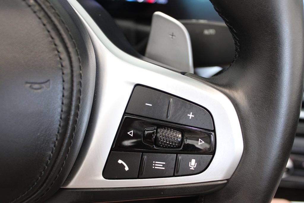Used 2024 BMW M440i Convertible w/ Shadowloine Package RWD image 27