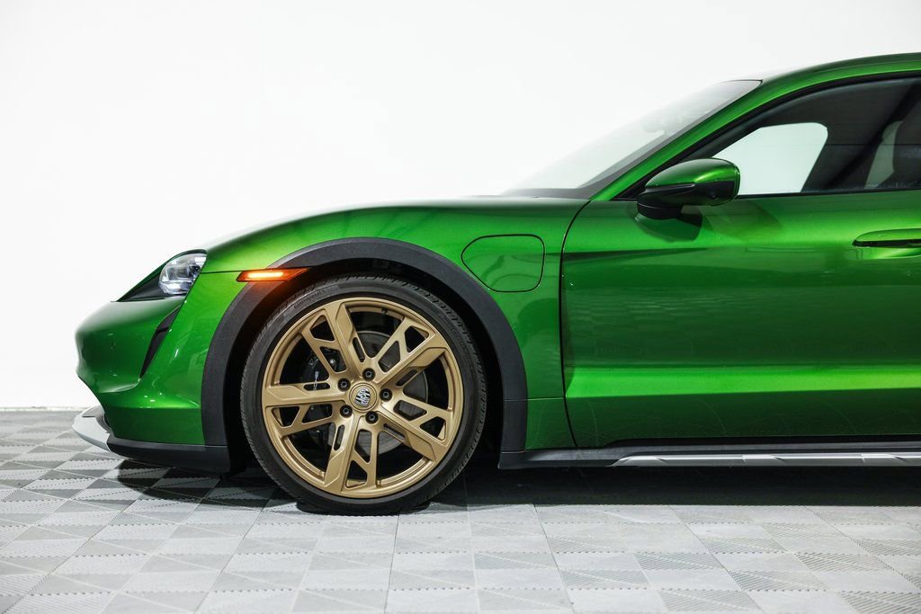 Used 2023 Porsche Taycan 4S AWD/4WD image 13