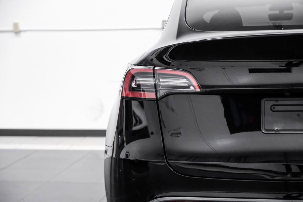 Used 2023 Tesla Model Y Long Range AWD/4WD image 42