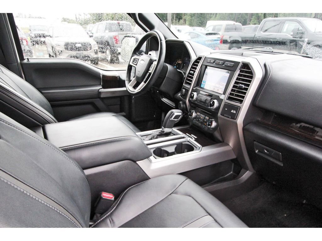 Used 2017 Ford F150 Platinum w/ Equipment Group 701A Luxury AWD/4WD image 28