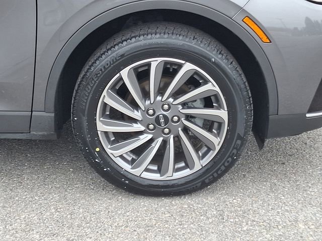 Used 2023 Lincoln Corsair Reserve w/ Equipment Group 201A image 8