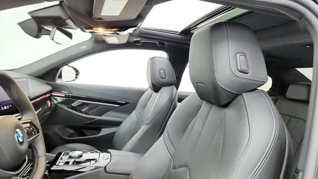 Used 2026 BMW 530i RWD image 31