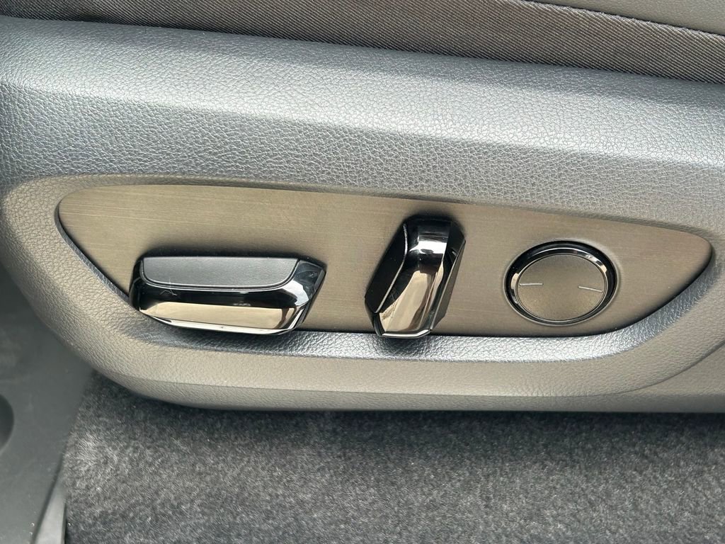 Used 2025 Lexus GX 550 AWD/4WD image 27