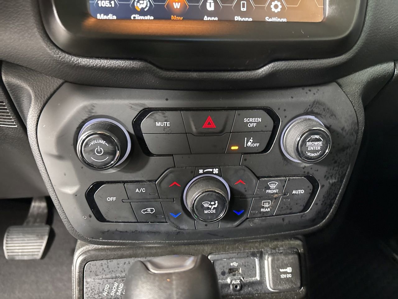 Used 2023 Jeep Renegade Altitude w/ Sun/Sound Group image 17