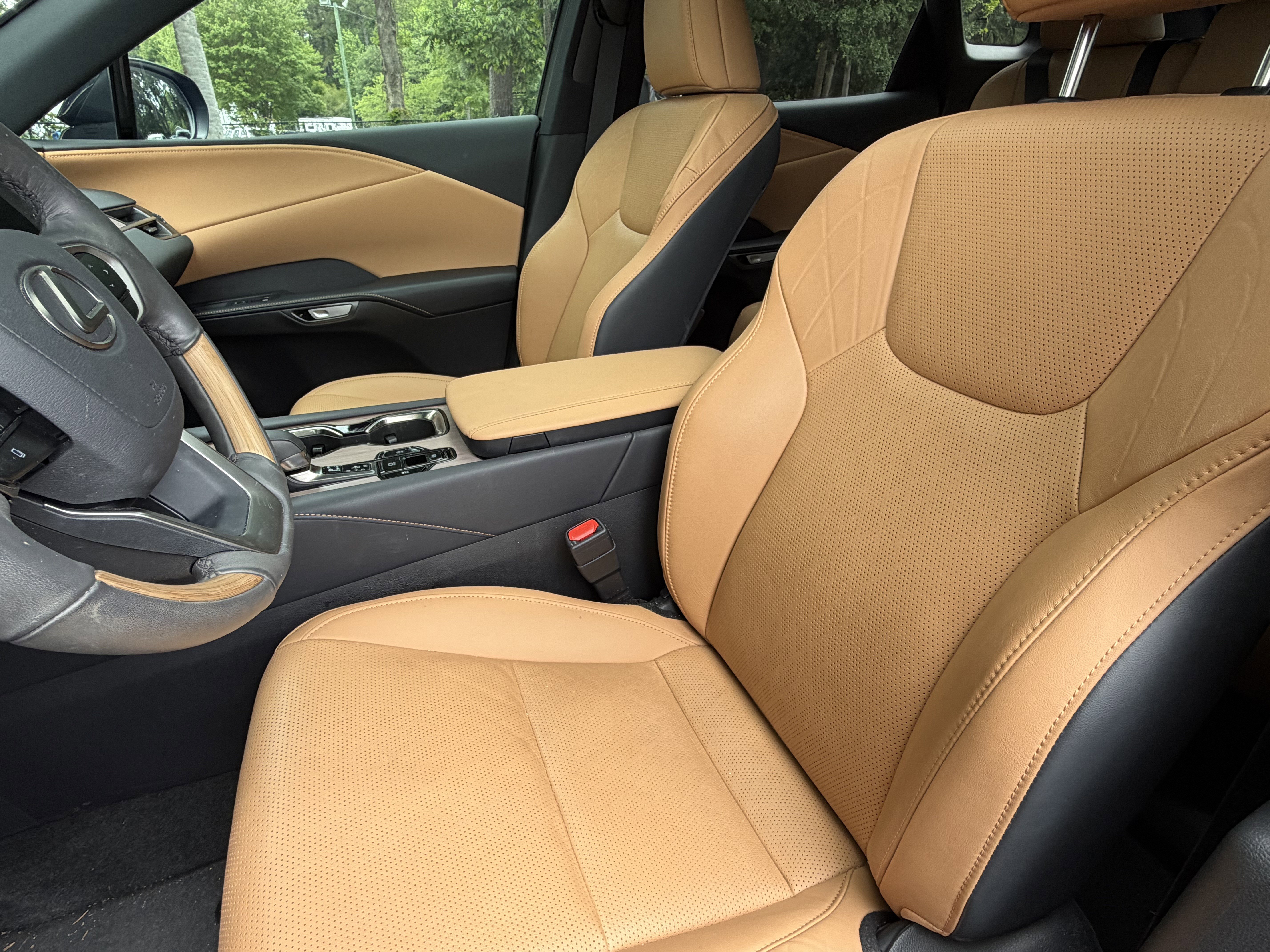 Used 2024 Lexus RX 350 Premium Plus w/ Convenience Package FWD image 16