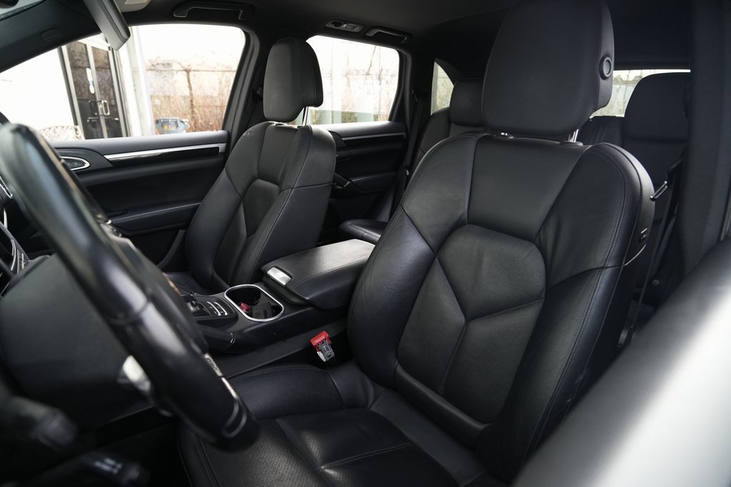 Used 2012 Porsche Cayenne image 19