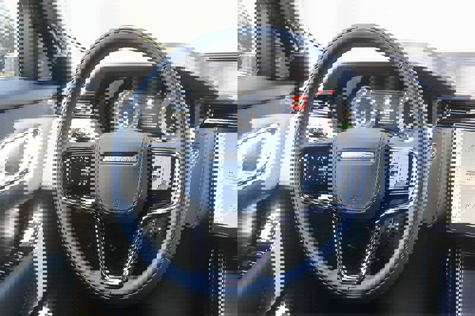 New 2026 Land Rover Range Rover Velar Dynamic SE image 14