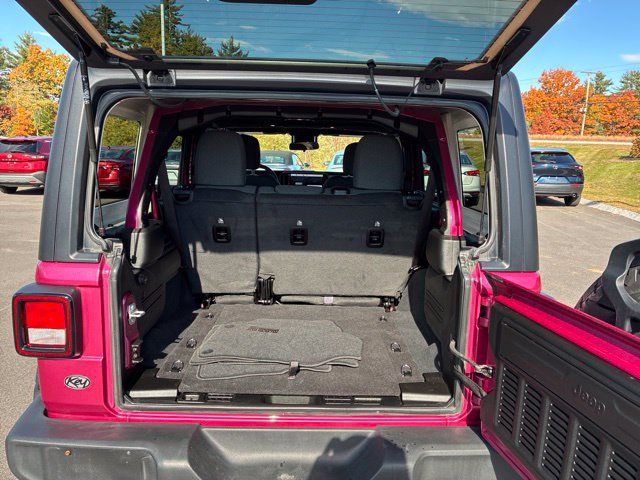 Used 2024 Jeep Wrangler Unlimited Sport AWD/4WD image 17