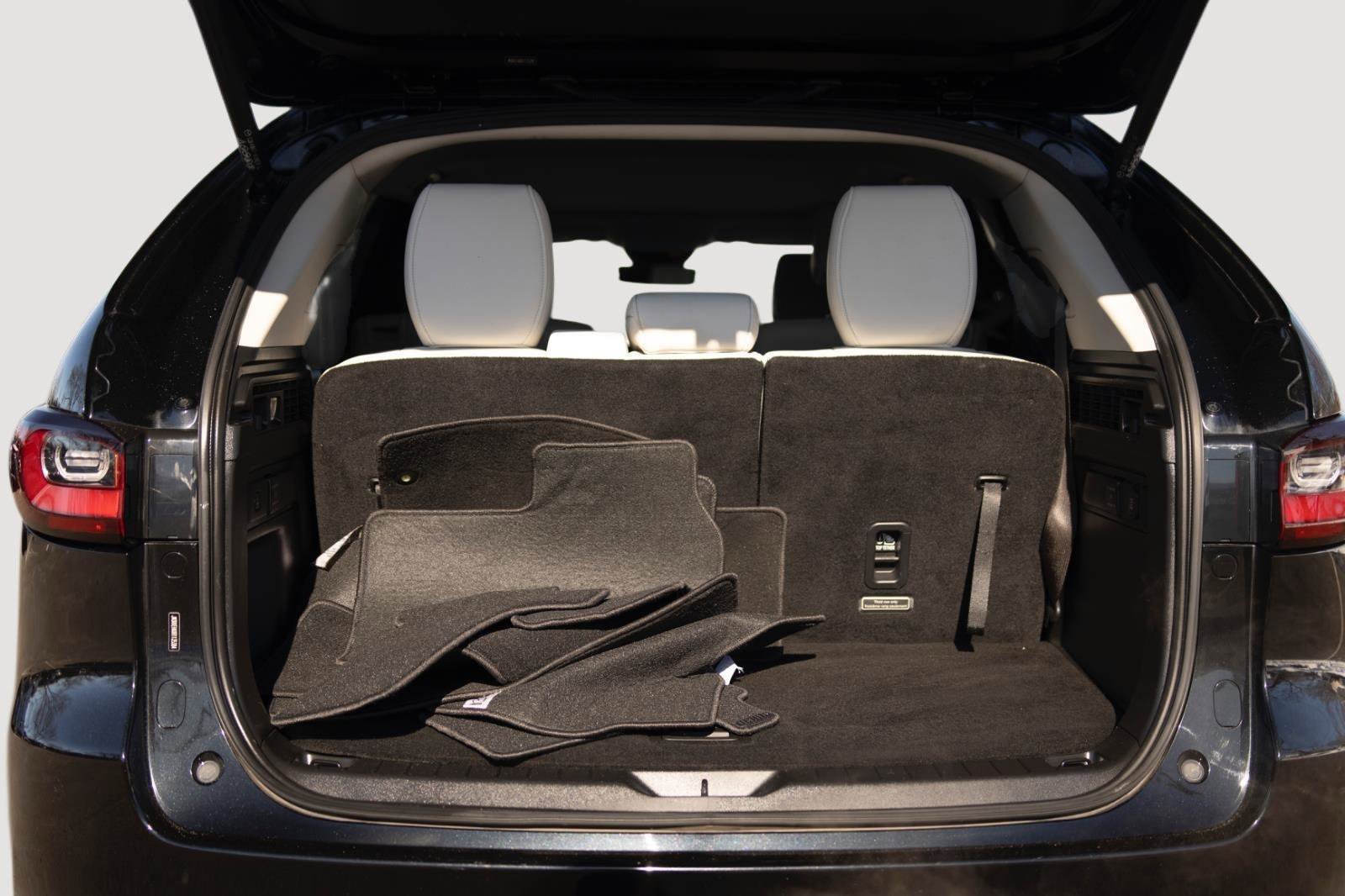 Used 2024 MAZDA CX-90 Plug-In Hybrid w/ Premium Plus image 16