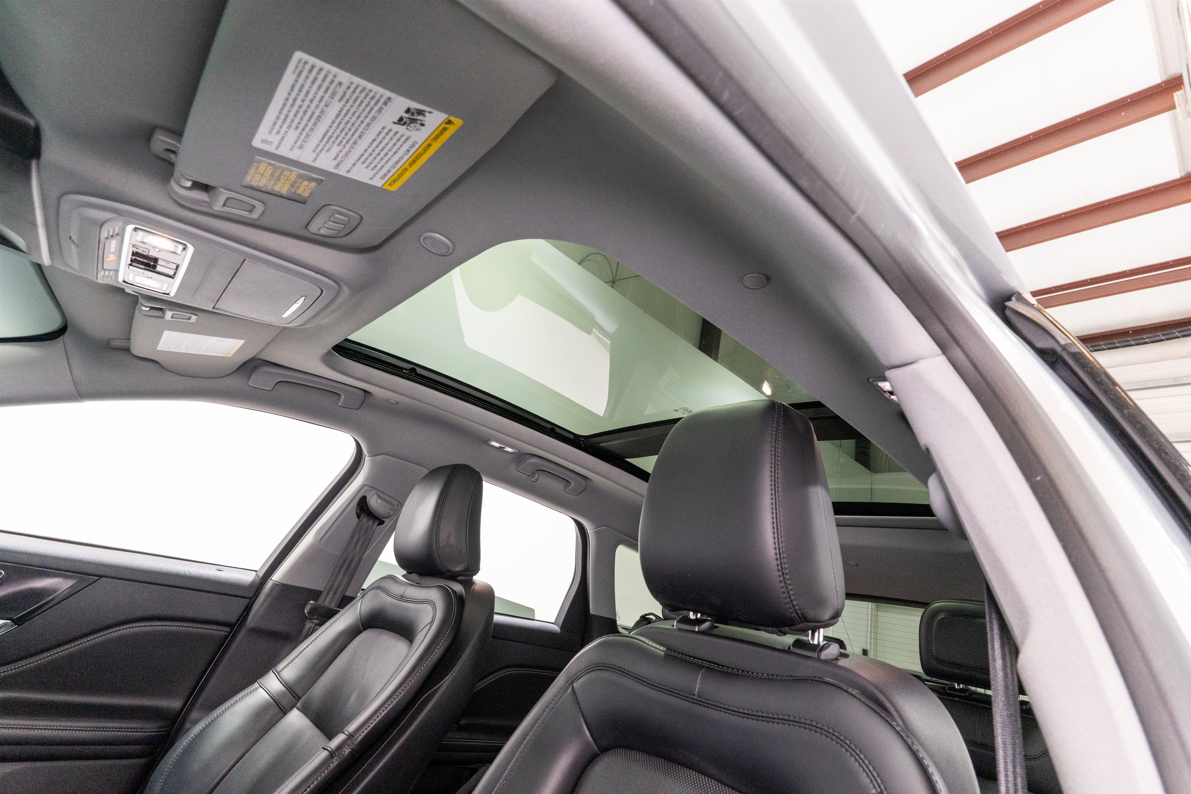 Used 2021 Lincoln Corsair AWD w/ Premium Package image 17
