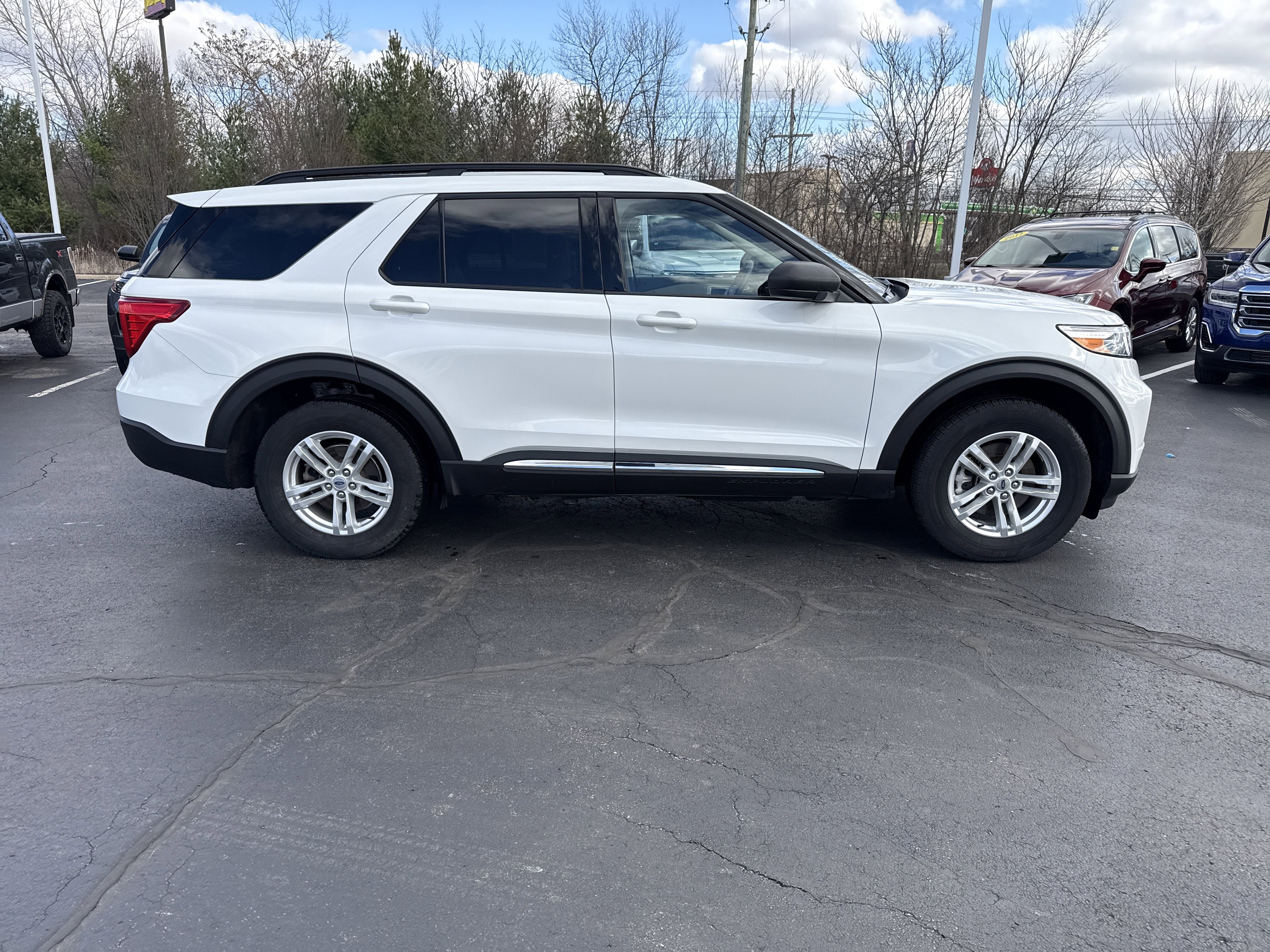 Used 2023 Ford Explorer XLT w/ Equipment Group 202A image 10