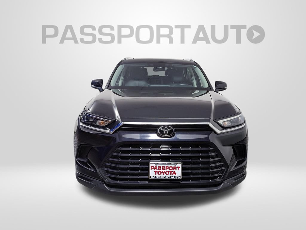 Used 2025 Toyota Grand Highlander AWD image 13