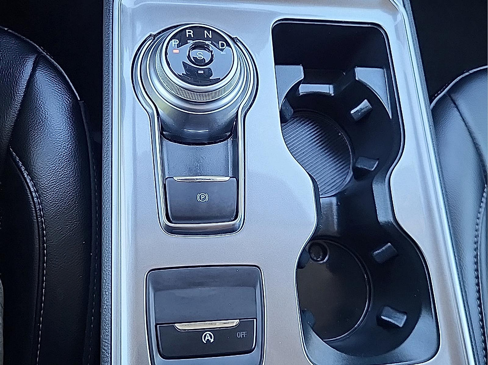 Used 2024 Ford Edge SEL AWD/4WD image 25