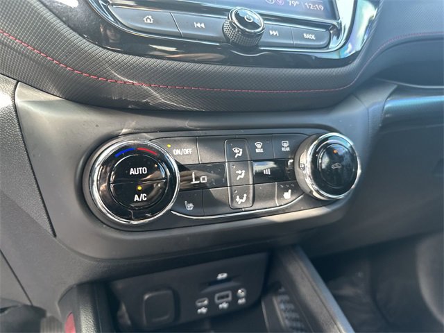 Used 2021 Chevrolet TrailBlazer RS w/ Sun and Liftgate Package image 17