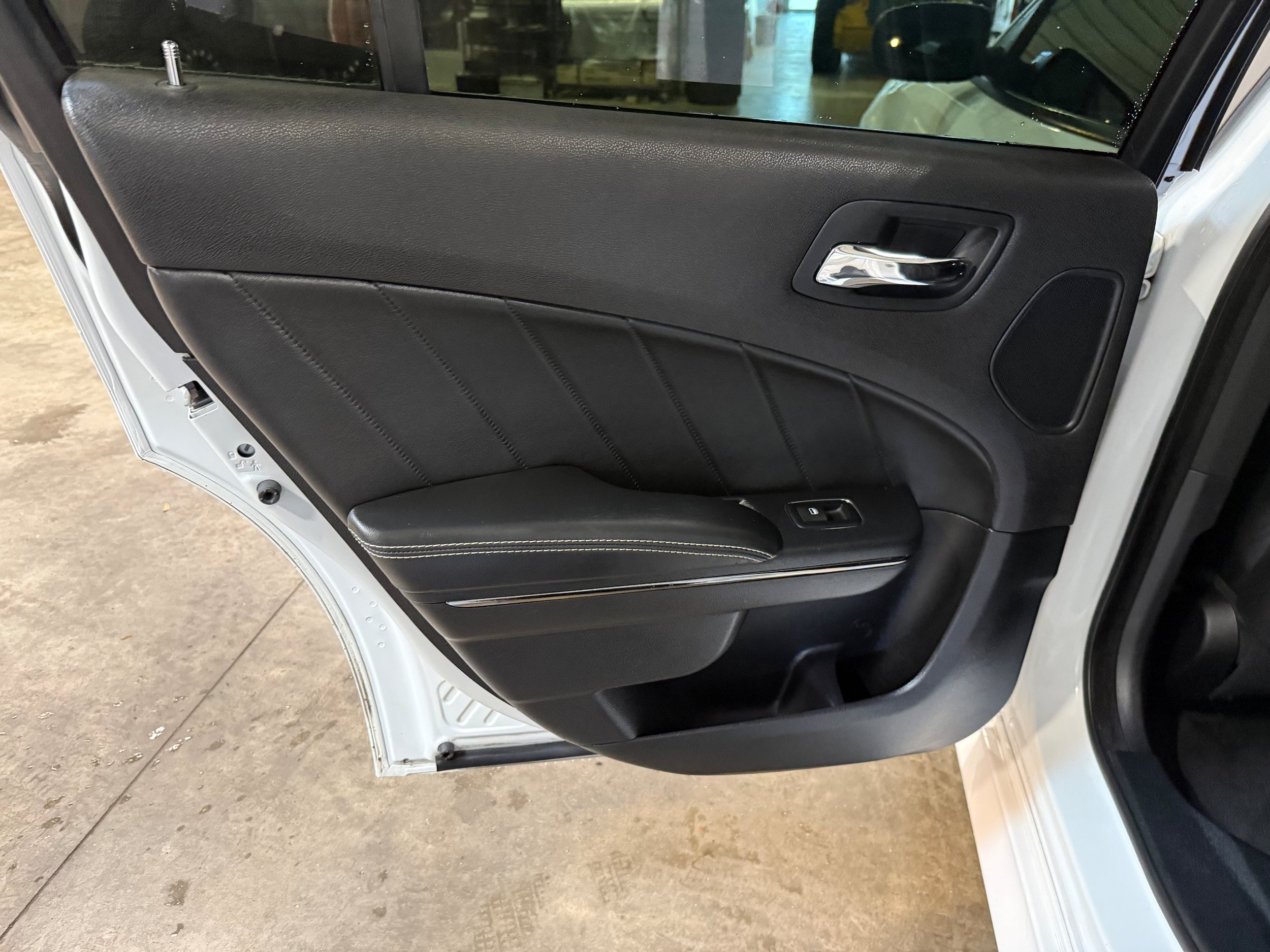 Used 2016 Dodge Charger SRT Hellcat w/ Harman/Kardon Audio Group RWD image 32
