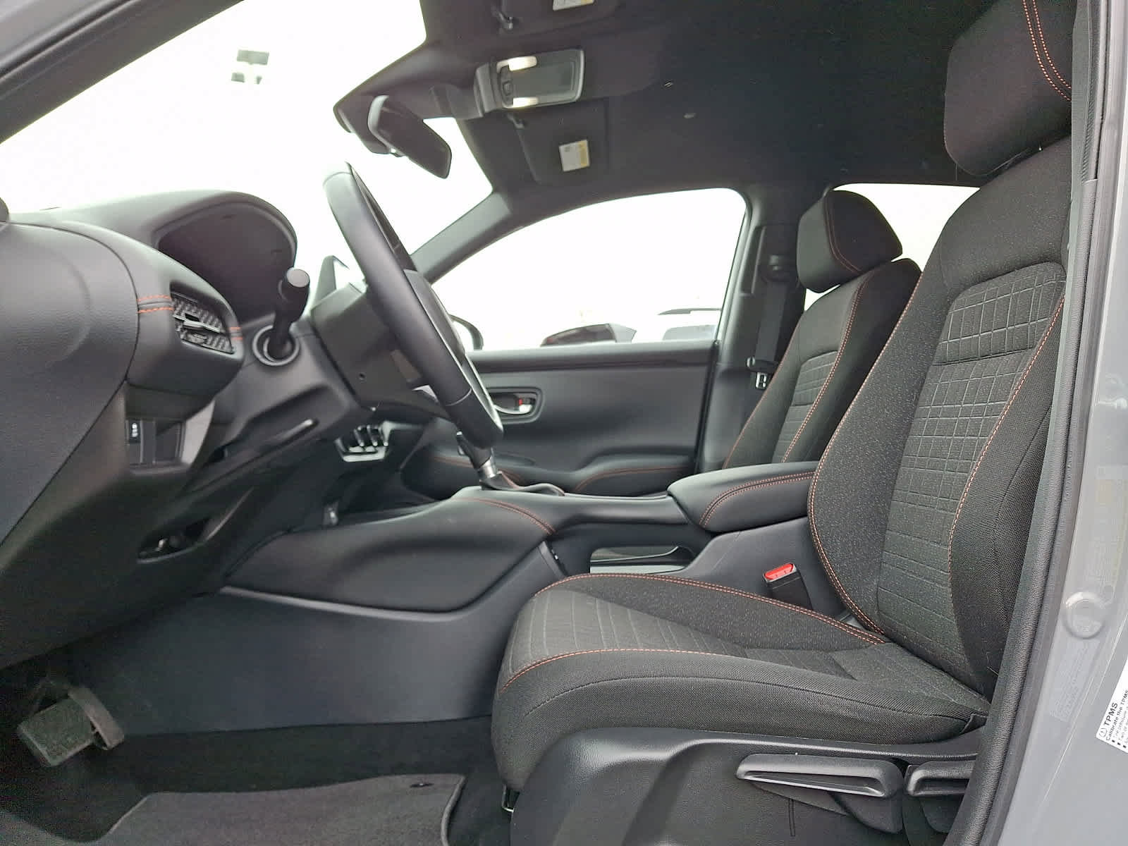 Certified 2025 Honda HR-V Sport image 17