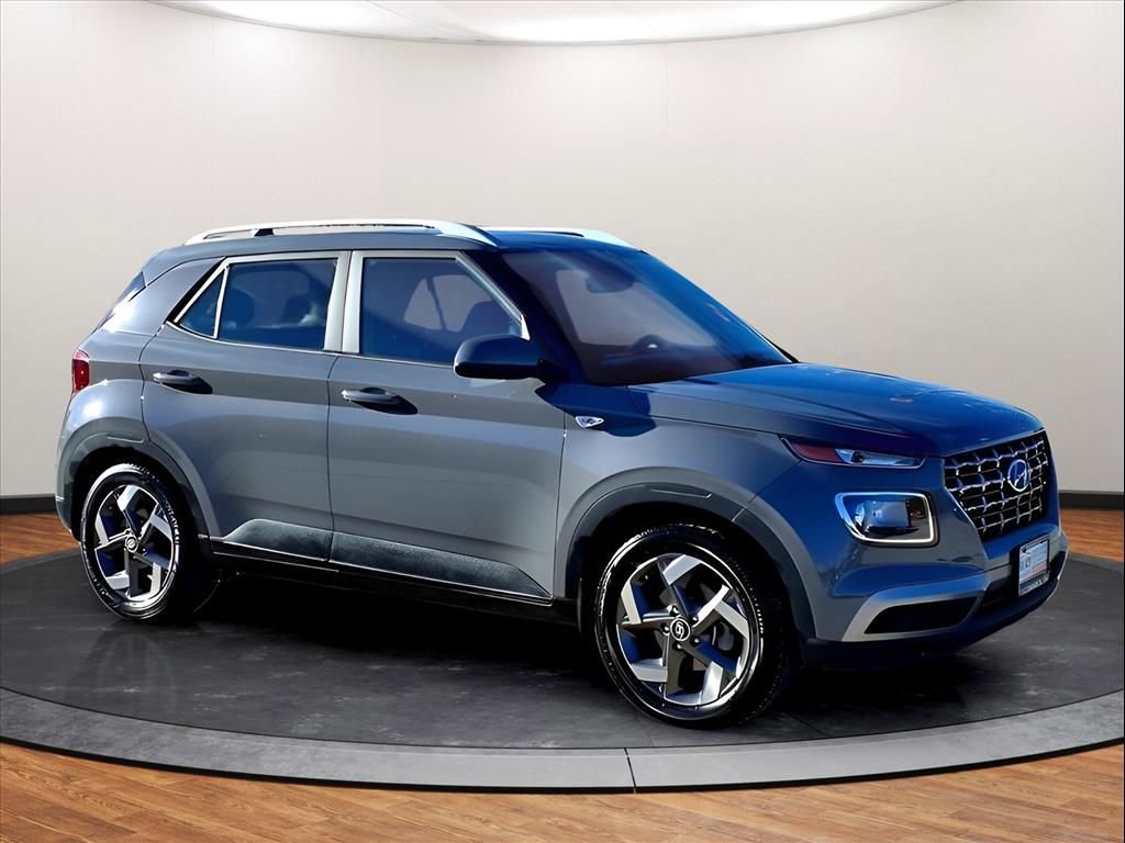 Used 2023 Hyundai Venue SEL image 20