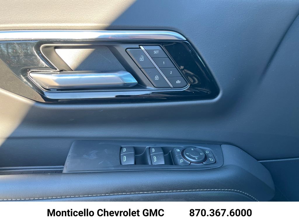 New 2026 Chevrolet Suburban LT w/ Comfort Package AWD/4WD image 10