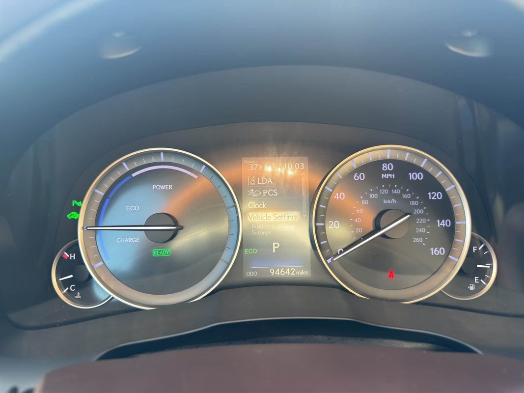 Used 2016 Lexus ES 300h w/ Luxury Package w/Wood Trim image 5