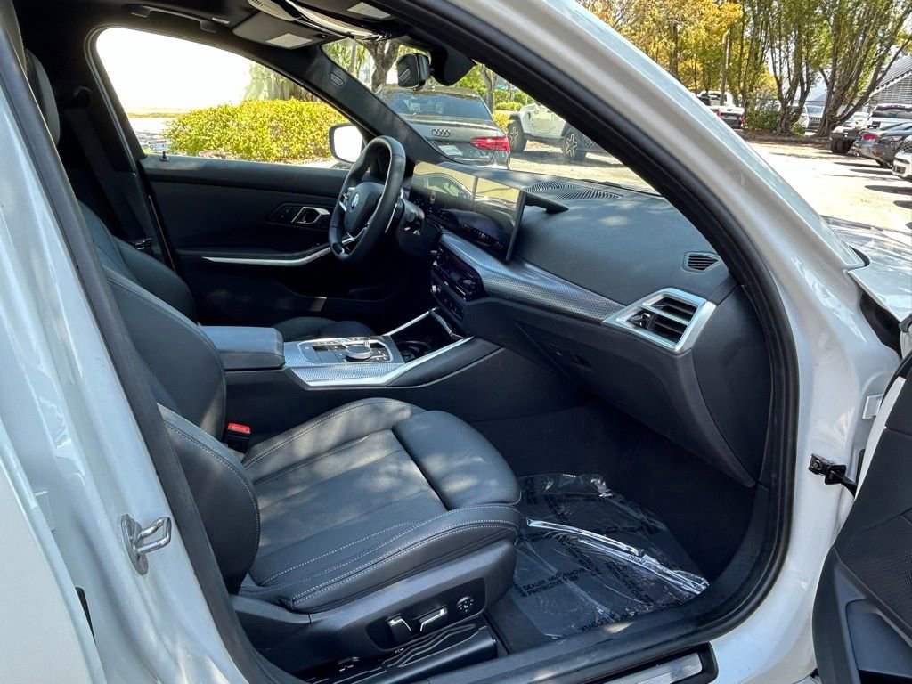 Used 2025 BMW 330i xDrive 330i xDrive image 31