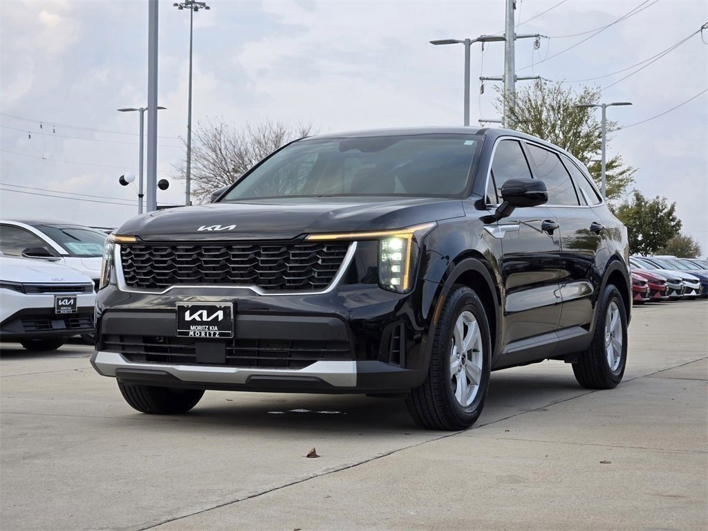 New 2025 Kia Sorento LX image 2