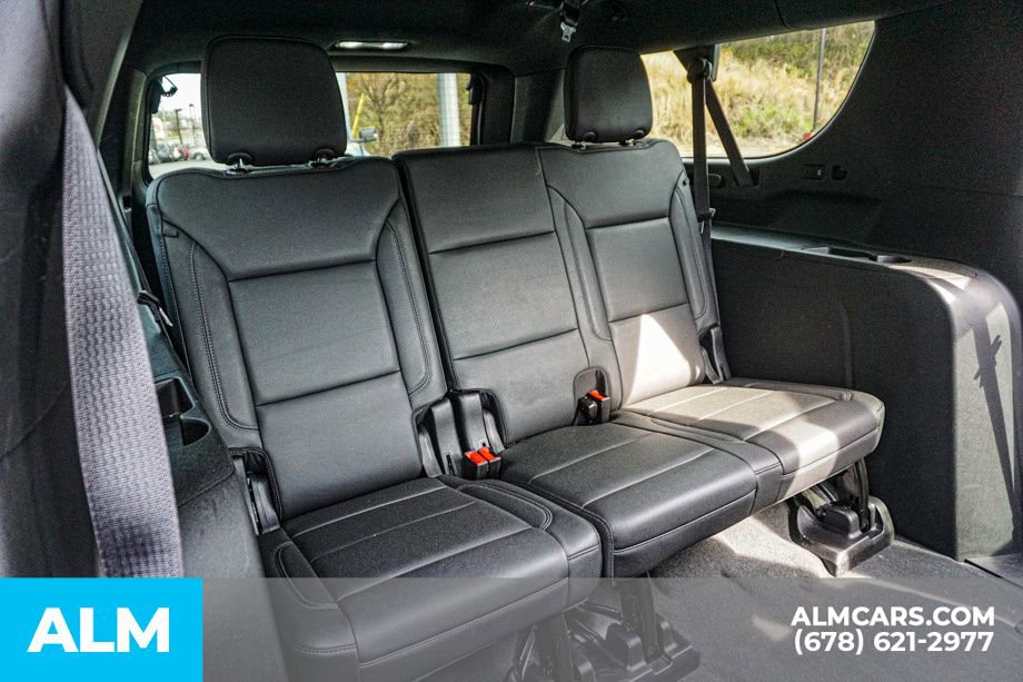 Used 2024 Chevrolet Suburban LT RWD image 23