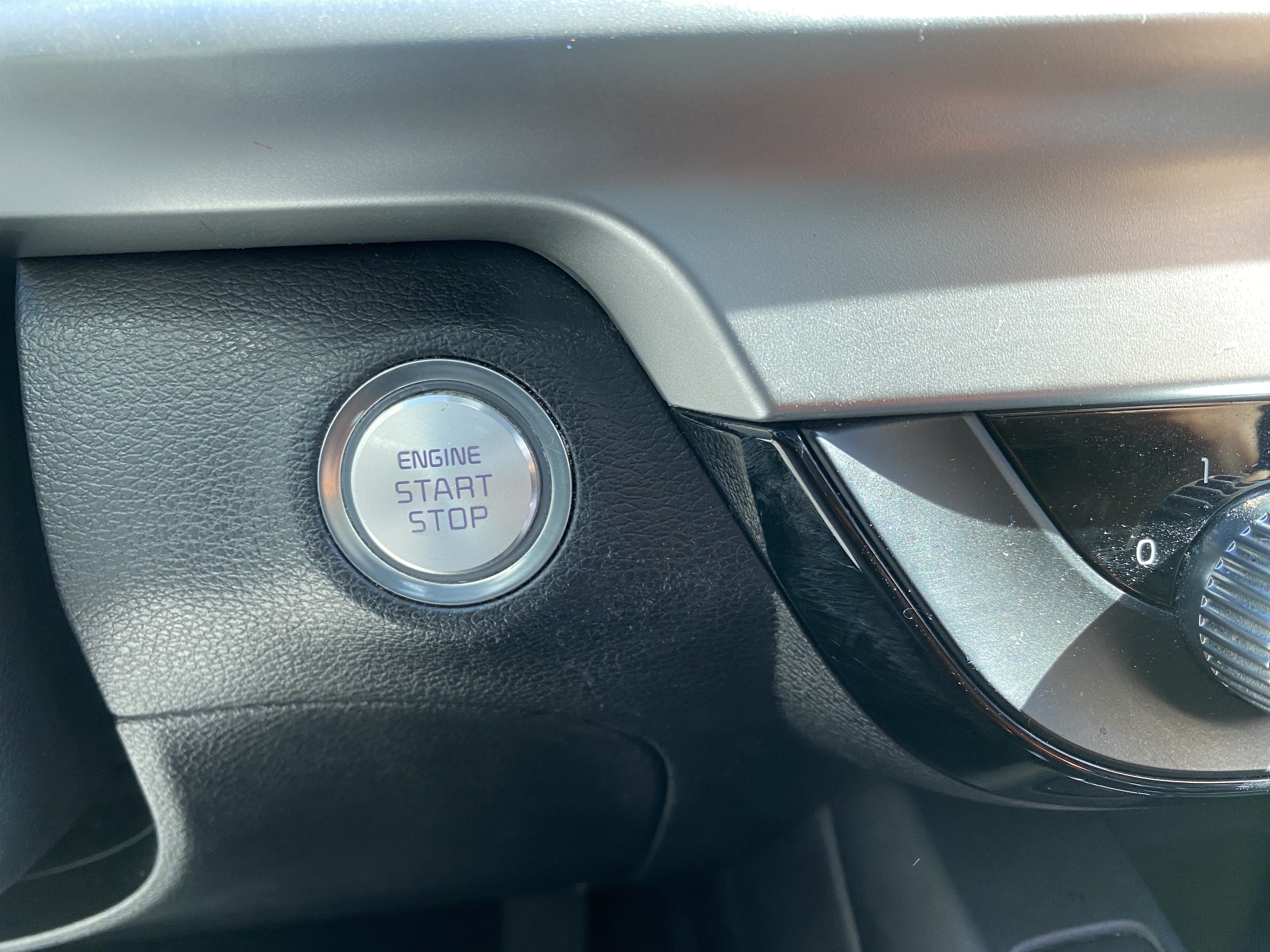 Used 2020 Kia Telluride S FWD image 18