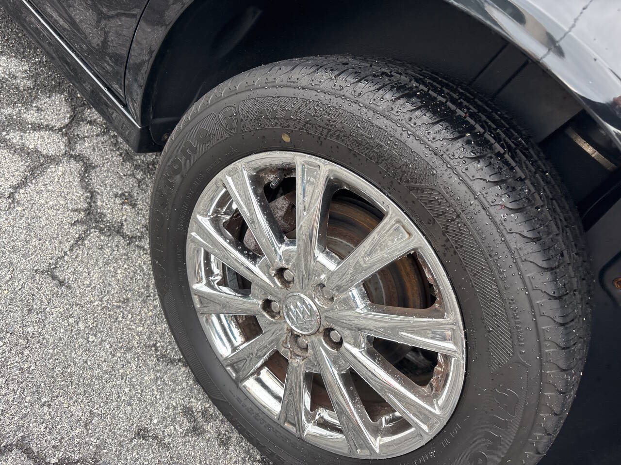 Used 2011 Buick Lucerne CXL FWD image 16