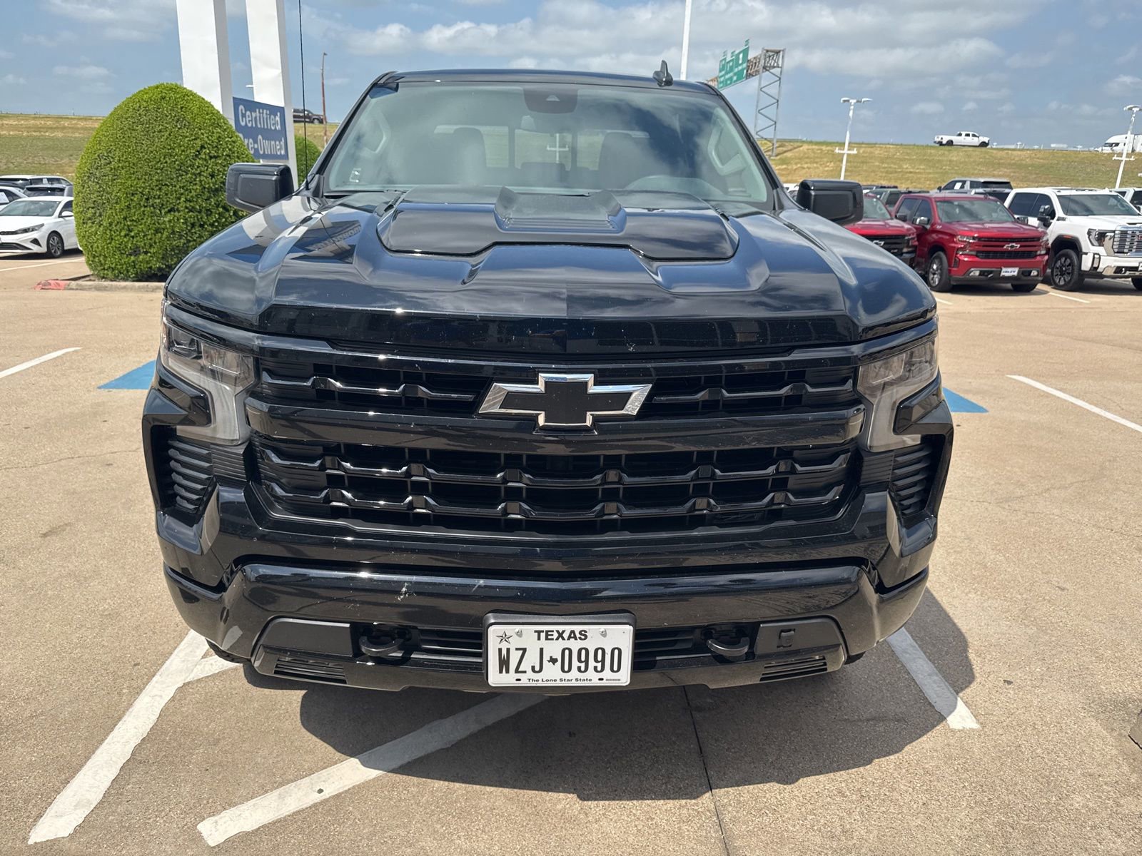 Used 2026 Chevrolet Silverado 1500 LT Trail Boss w/ Convenience Package II image 8