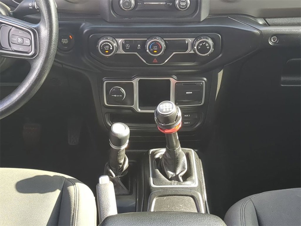 Used 2018 Jeep Wrangler Unlimited Sport image 19