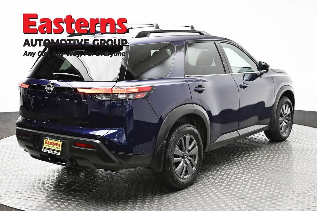 Used 2023 Nissan Pathfinder SV w/ SV Premium Package AWD/4WD image 5