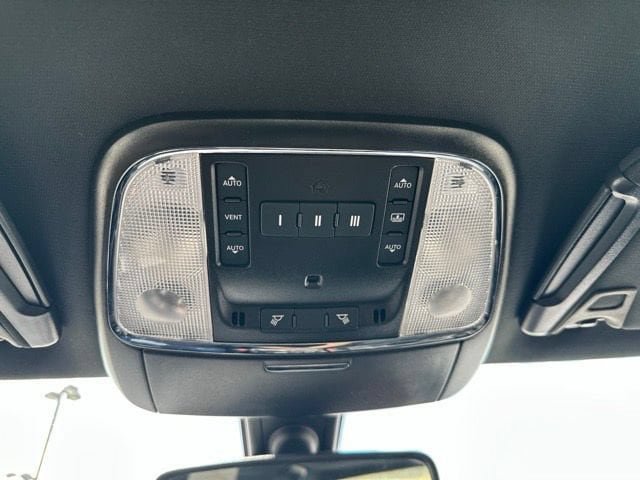 Used 2023 Chrysler 300 S RWD image 16