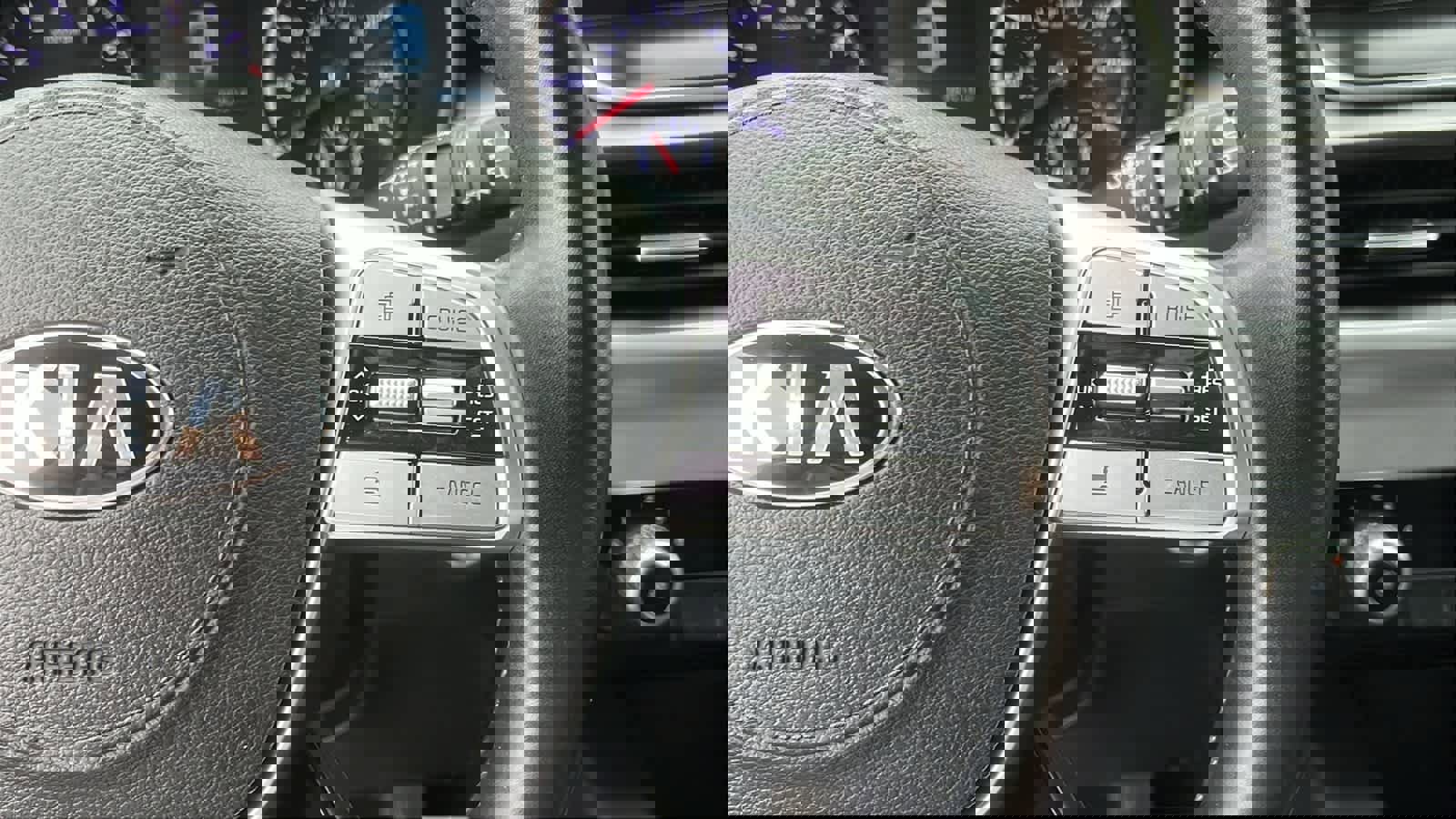 Used 2020 Kia Telluride LX image 13