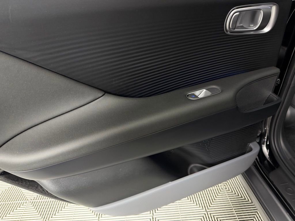 Used 2025 Hyundai Ioniq 6 SEL image 31