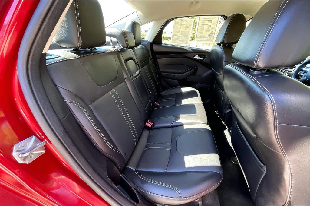 Used 2013 Ford Focus SE FWD image 25