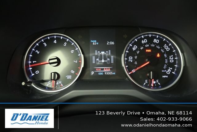 Used 2020 Toyota RAV4 XLE Premium AWD/4WD image 27