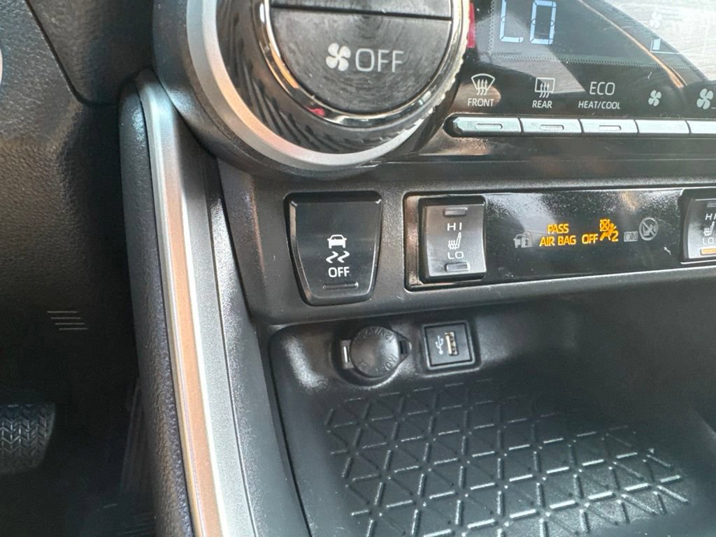 Used 2023 Toyota RAV4 SE w/ Weather & Moonroof Package AWD/4WD image 34