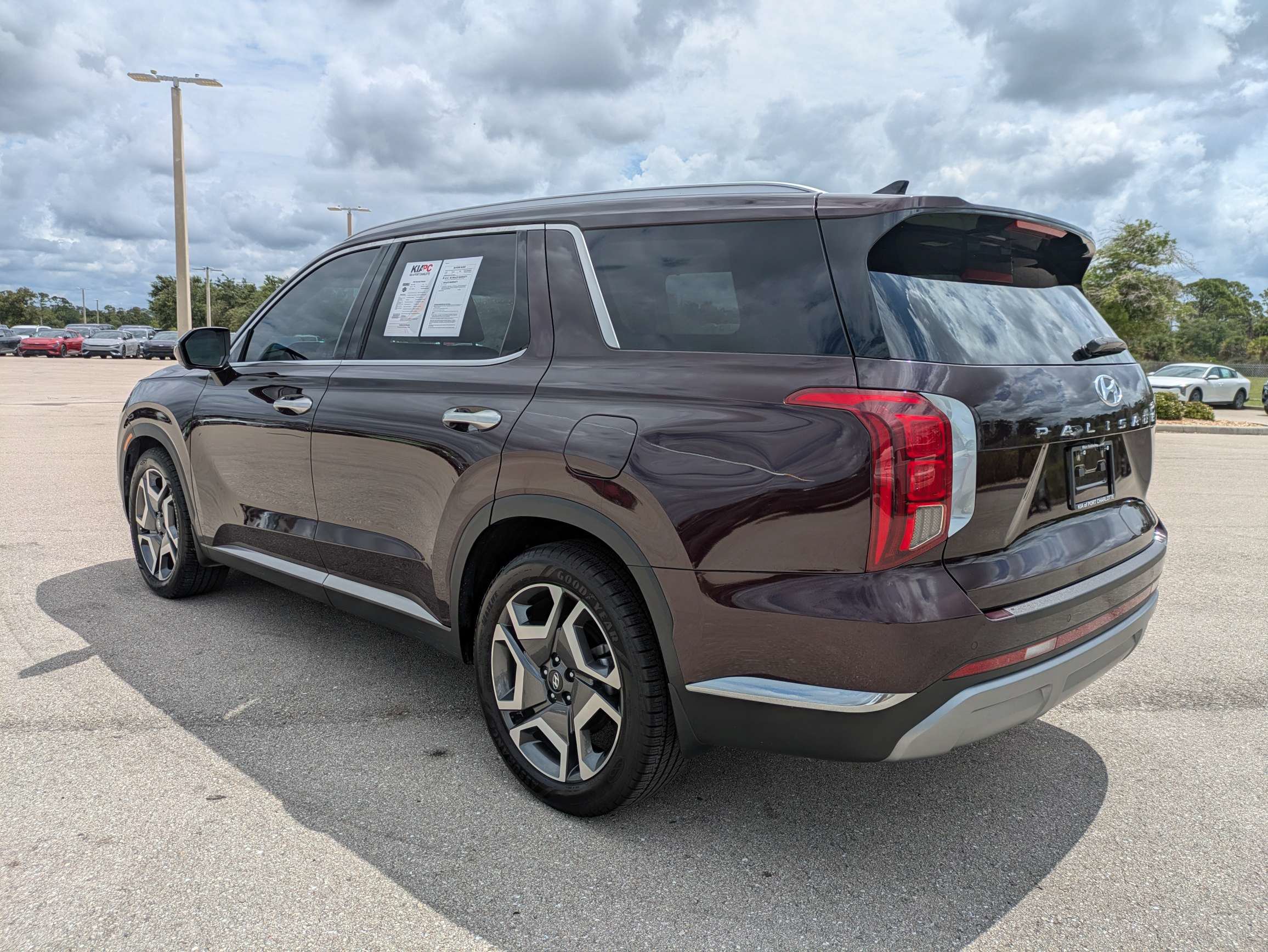 Used 2023 Hyundai Palisade Limited FWD image 7