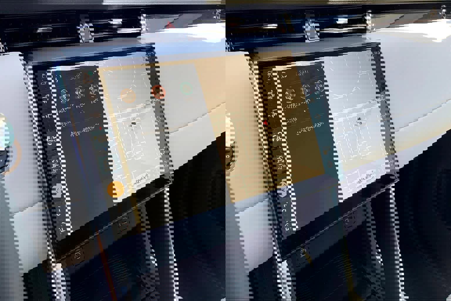 Used 2025 Land Rover Discovery Sport S image 17