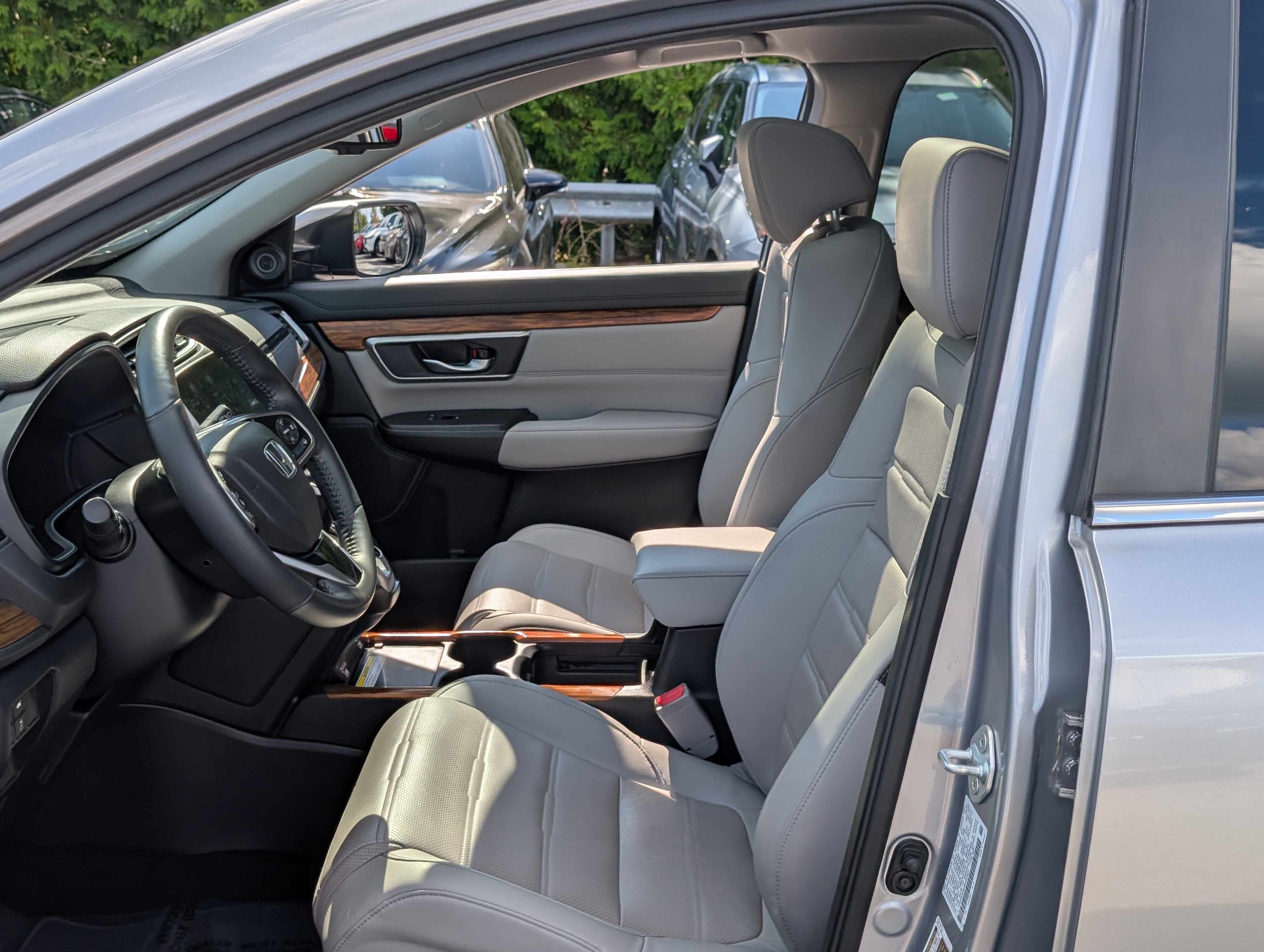 Used 2022 Honda CR-V Touring image 16