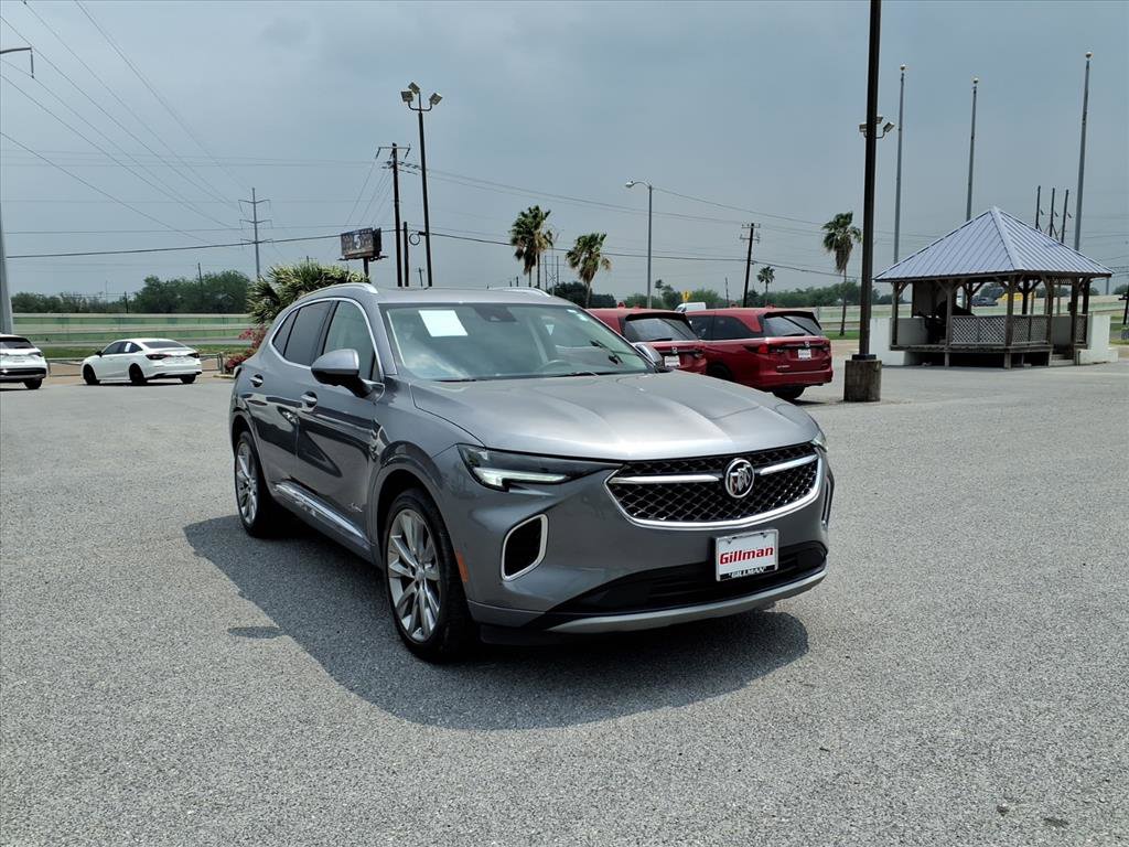 Used 2022 Buick Envision Avenir w/ Technology Package II FWD image 2