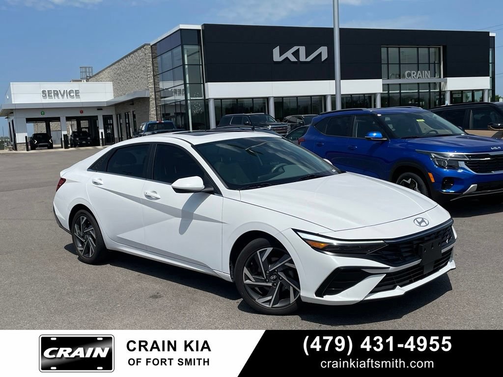Used 2024 Hyundai Elantra SEL w/ Convenience Package