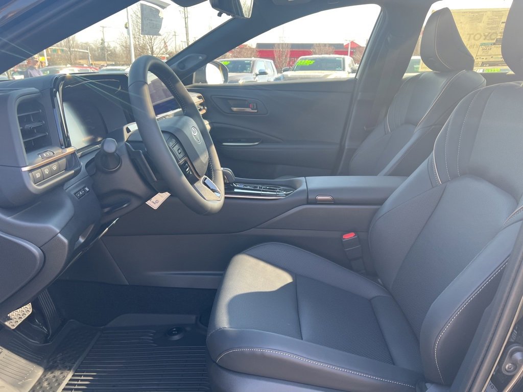 New 2025 Toyota Crown Signia image 22