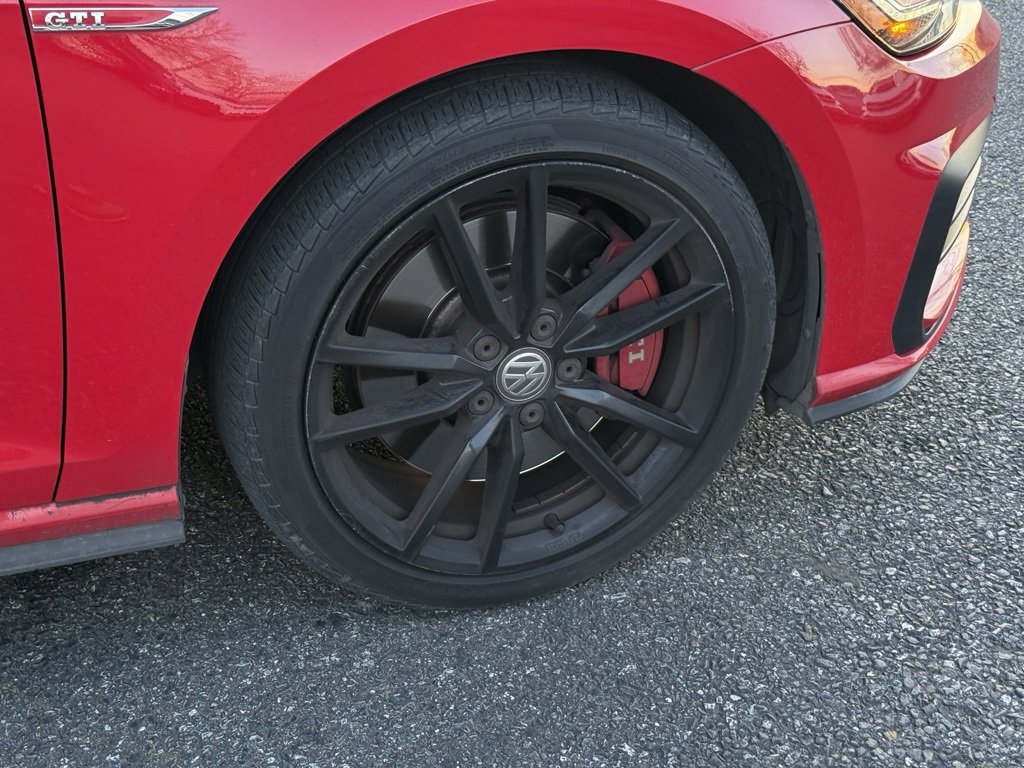 Used 2021 Volkswagen GTI SE image 9