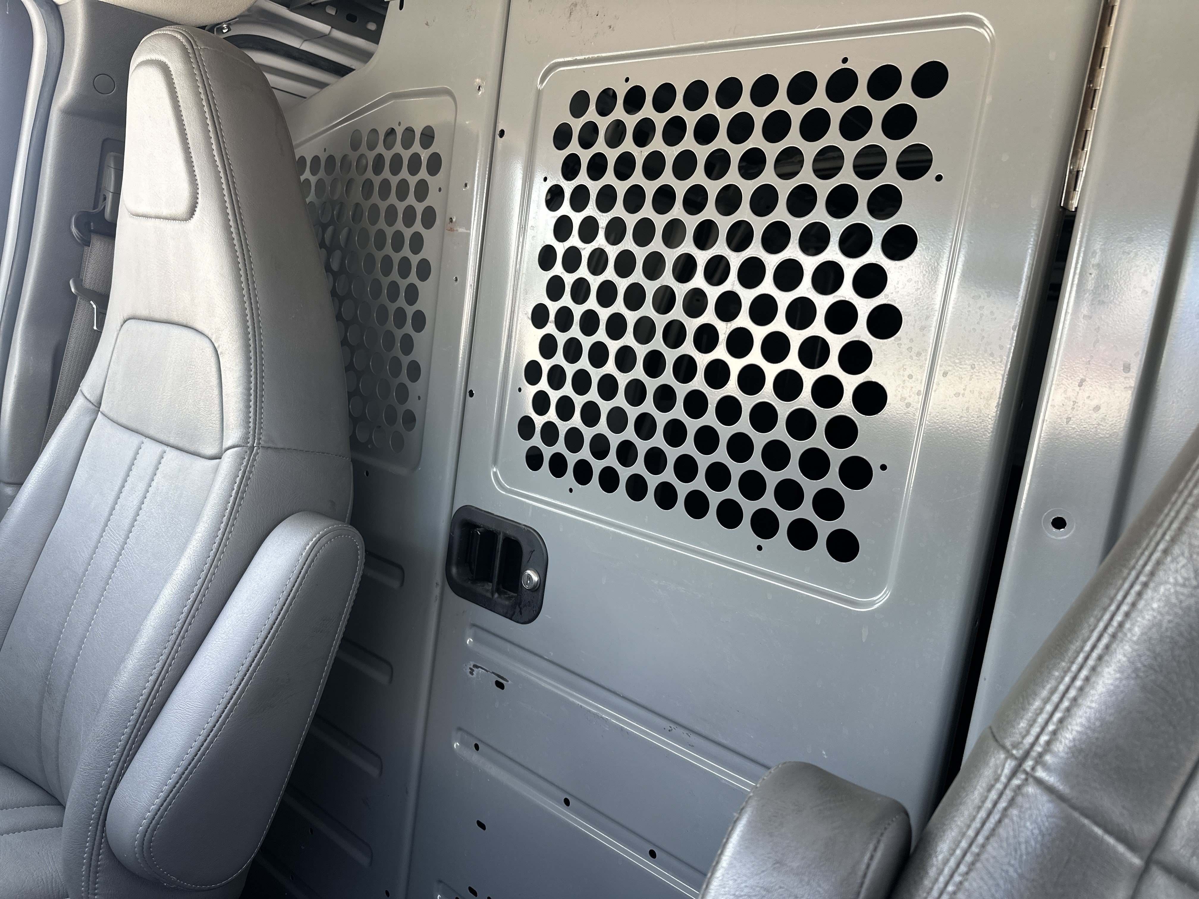 Used 2019 Chevrolet Express 3500 w/ Driver Convenience Package RWD image 22