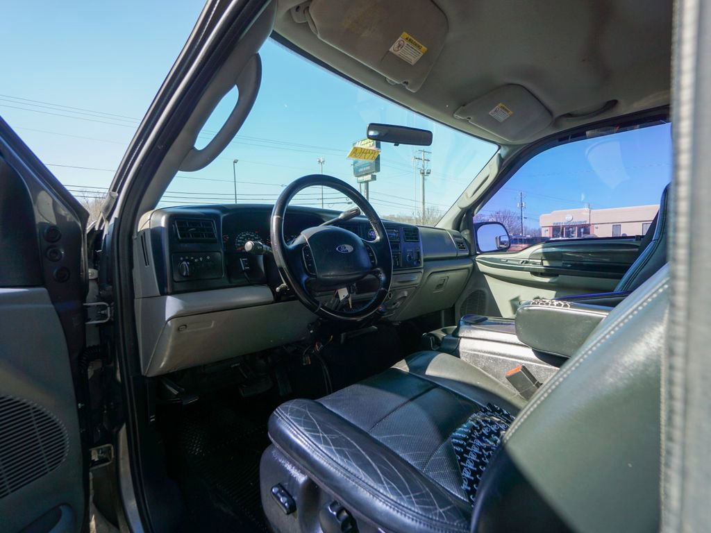 Used 2003 Ford F250 XLT image 14