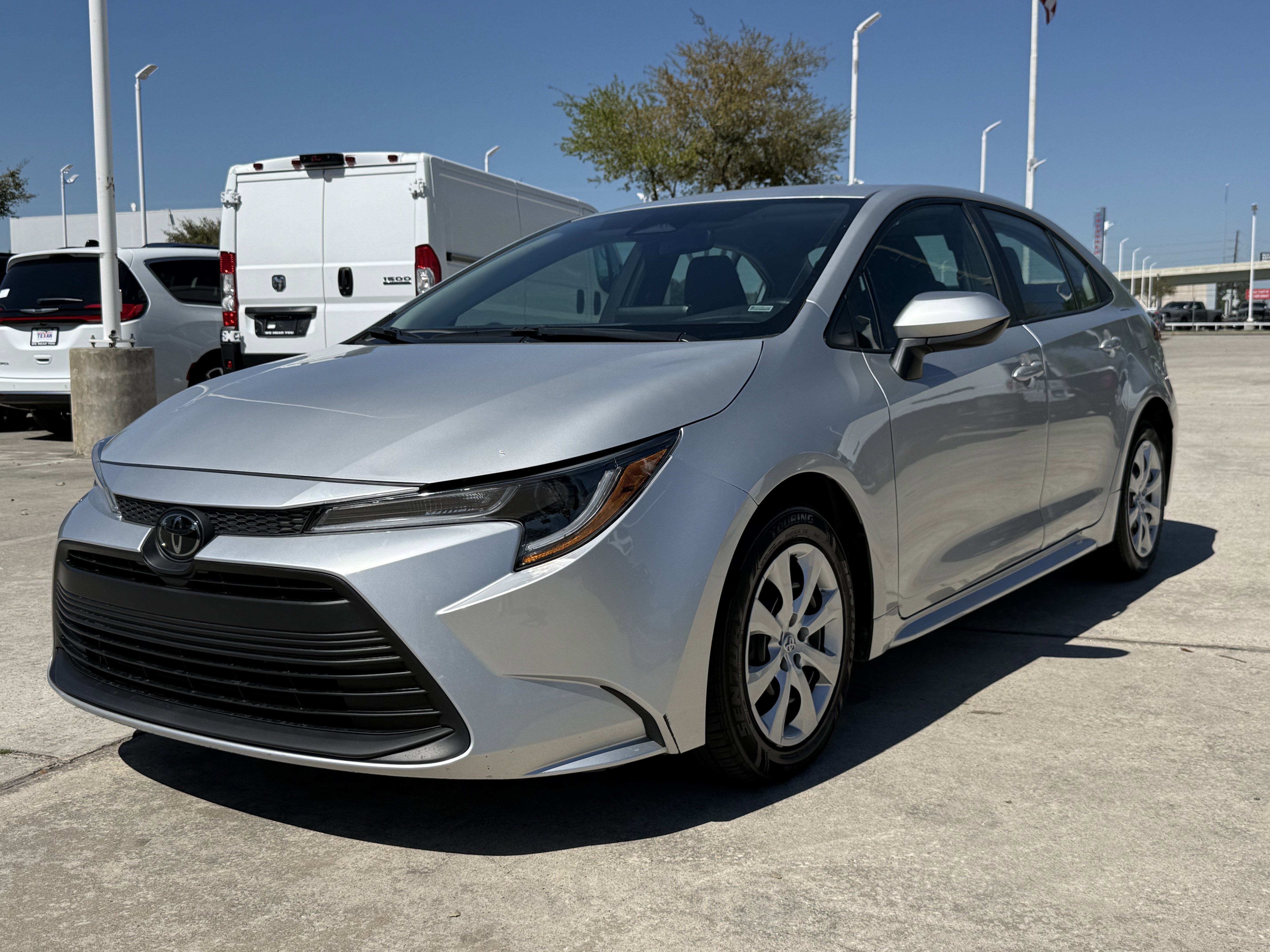 Used 2024 Toyota Corolla LE image 9